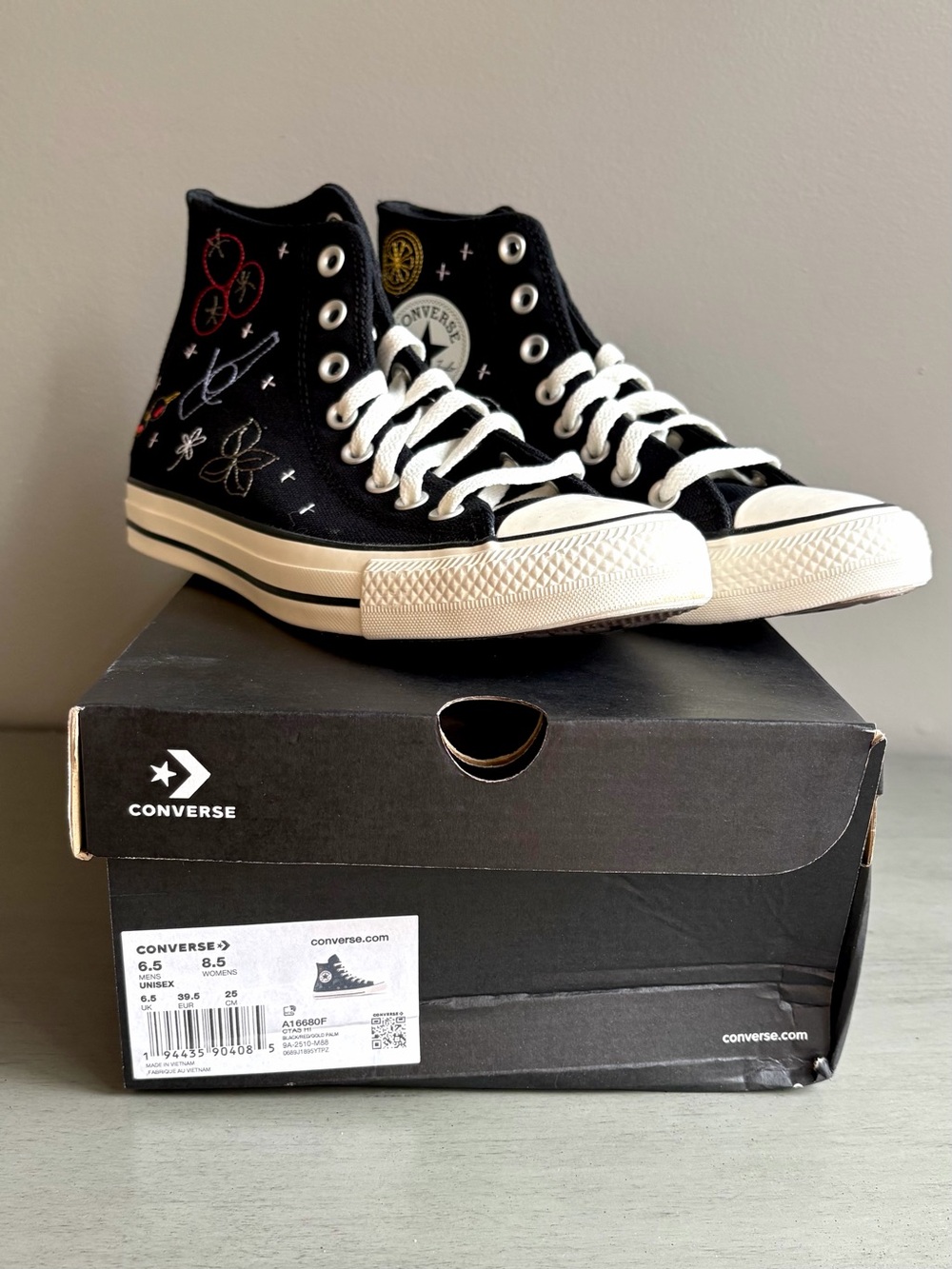 Converse Chuck Taylor All Star Black Embroidered High Top Lace-Up Women 8.5 NEW - Picture 15 of 16